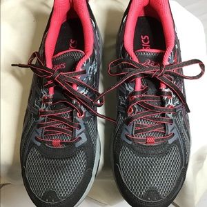 Size 8 women’s runners